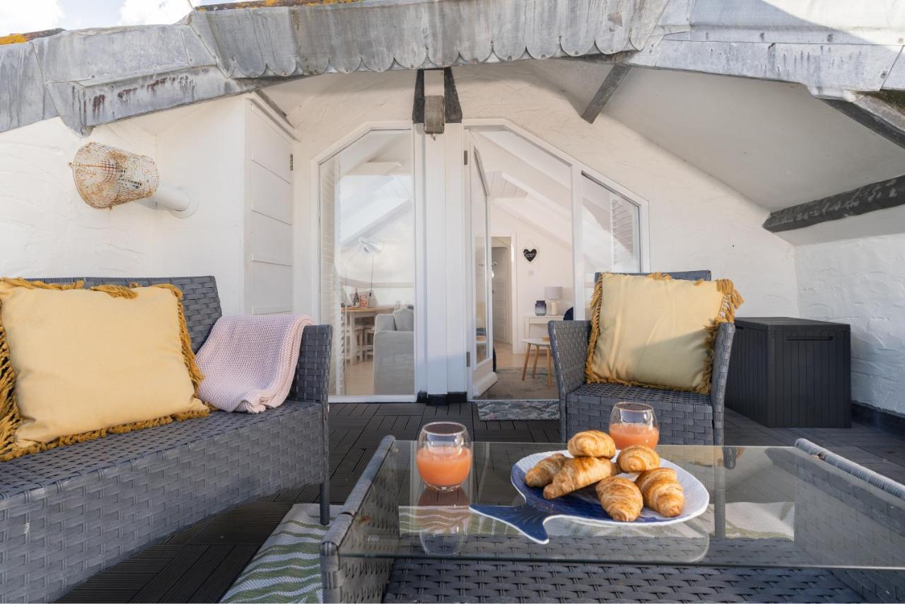 Stunning Views Over Mounts Bay With Balcony 펜젠스 외부 사진